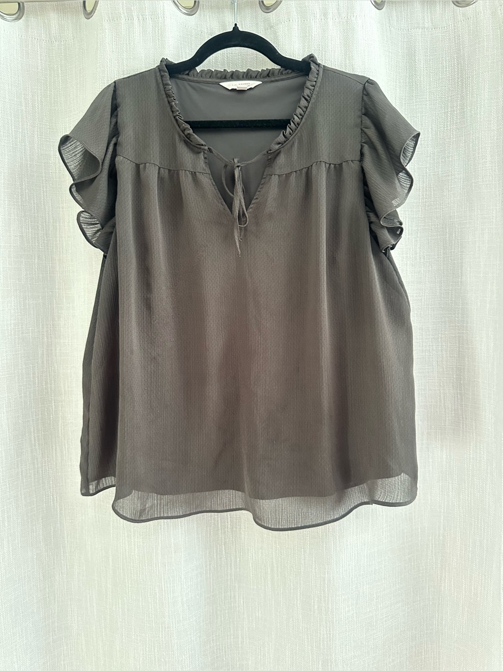 LC Lauren Conrad Gray Flutter Sleeve Blouse XL | MIX + MATCH